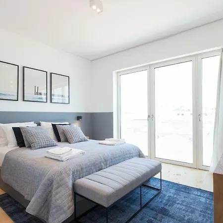 Flh Cais Sodré Modern Flat * Lisbona